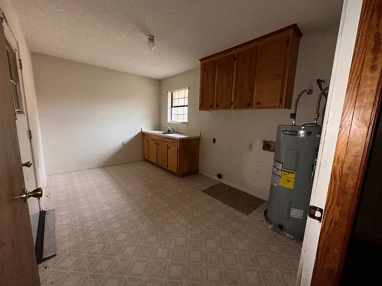 1210 Port Arthur Ter — Photo 14