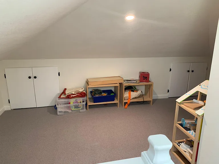 Attic bonus space 1
