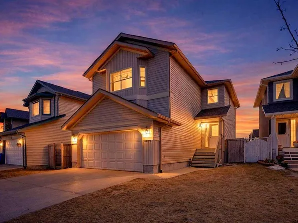 17 N Taracove Cres NE, Calgary, AB T3J 4R3