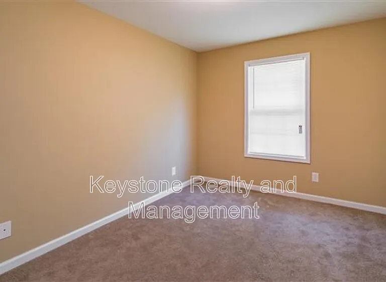 1721 Thistlewood Dr #C — Photo 5