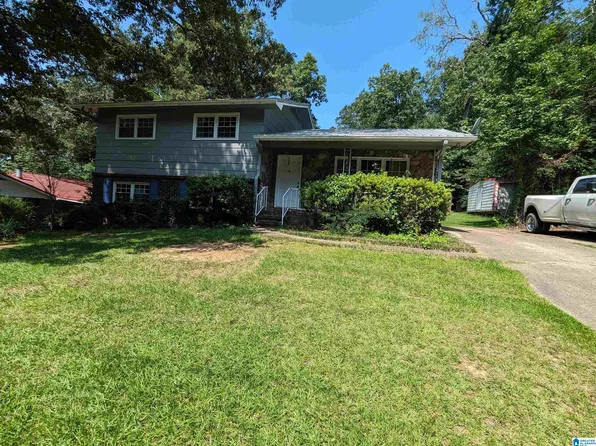 1012 Rose Hill Cir, Hueytown, AL 35023