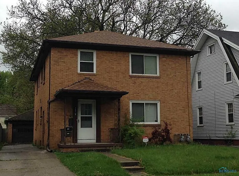 2319 Berdan Ave photo 1
