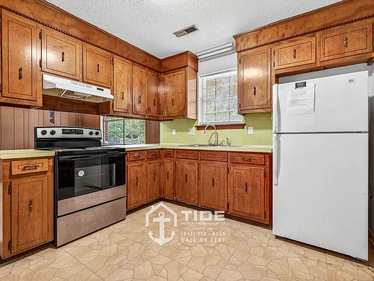 123 E Edgefield Dr — Photo 10