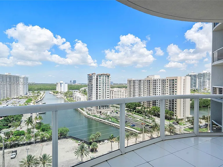 15811 Collins Ave #1205-fl 331 — Photo 34