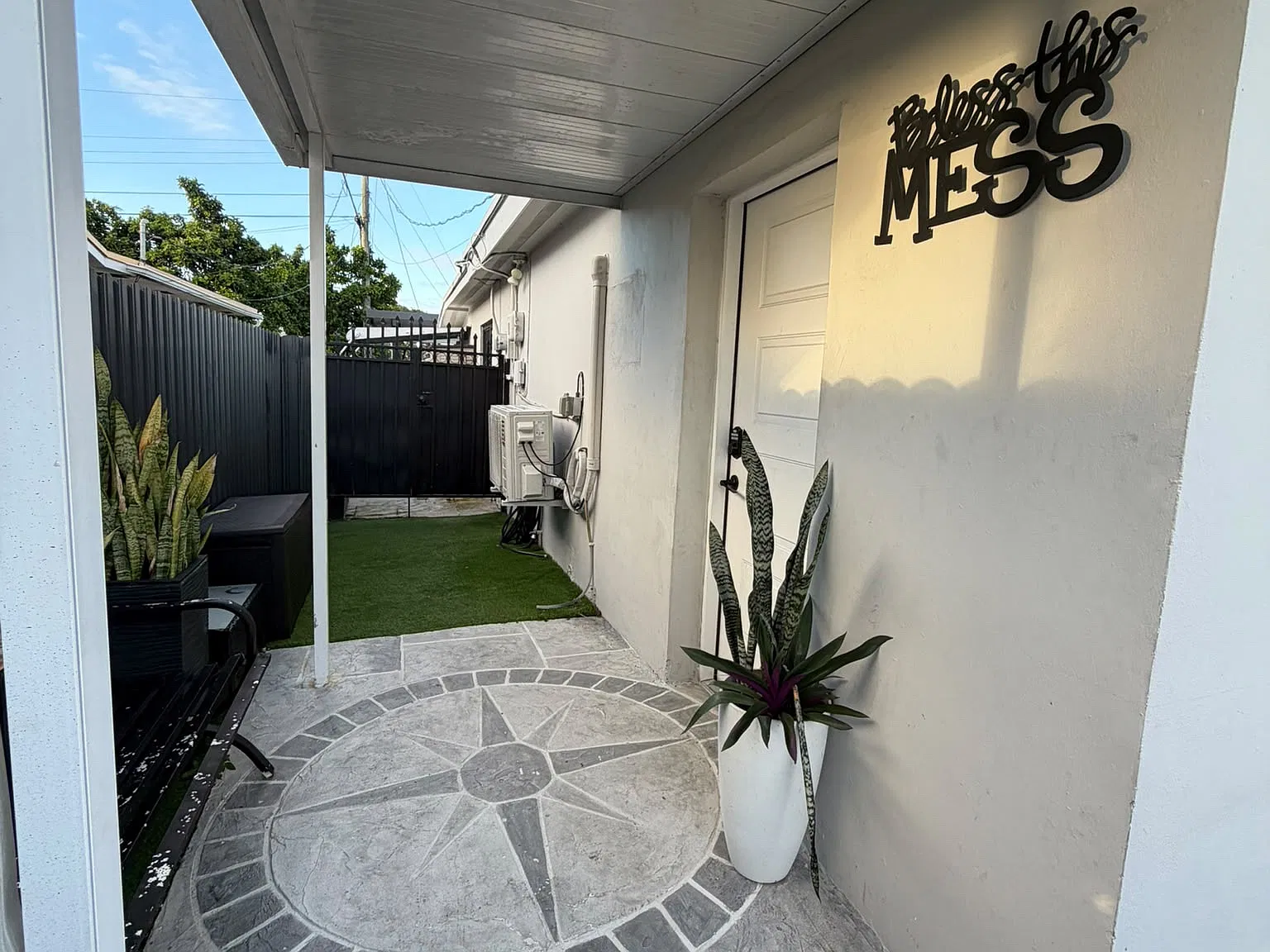 1 bed, 700 sqft, $1,400 — Photo 1