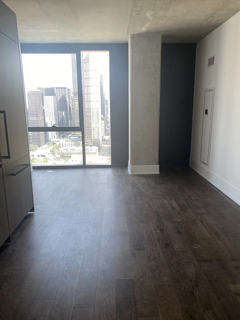 Building Photo - 234 W Polk St #3106