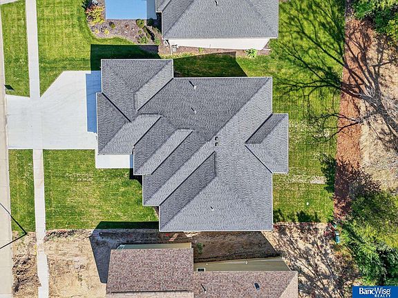 5th image of 6255 Carveth Dr