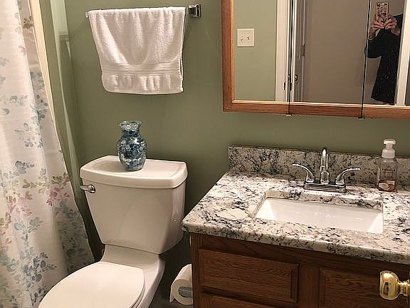 5th image of 2304 W Park Dr