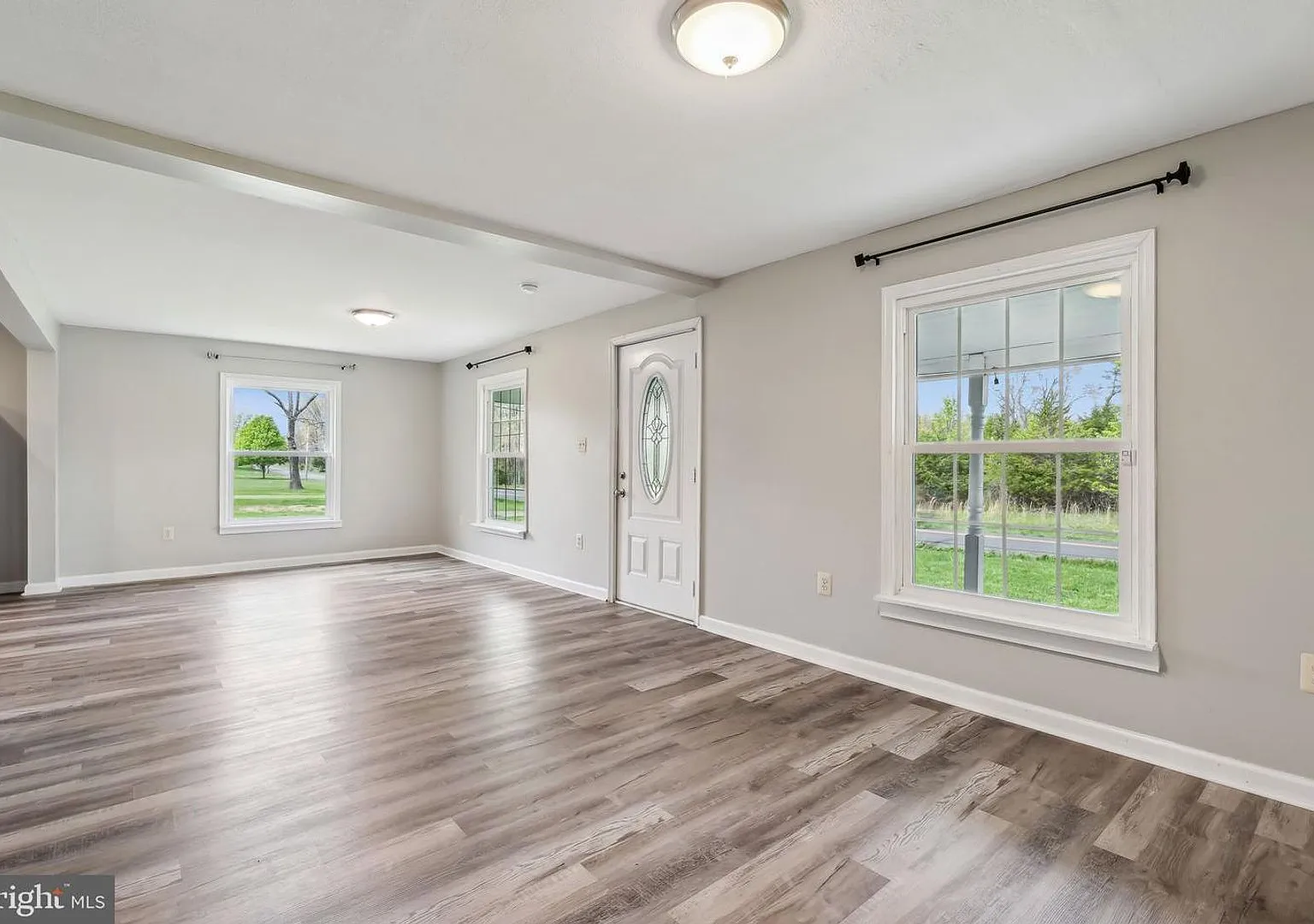 Experience the perfect blend of peaceful country charm and modern comfort in this beautifully ref... — Photo 3