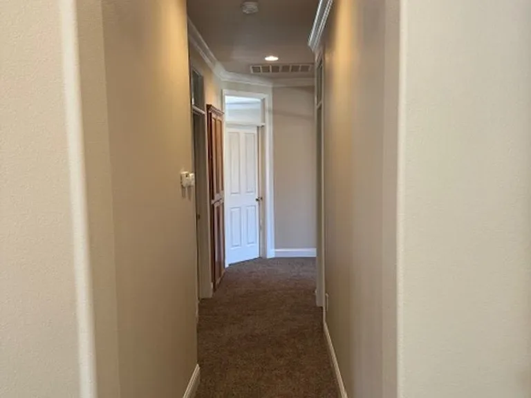1390 Empress Ln — Photo 11