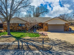 209 SE Quail Ridge Loop, Bartlesville, OK 74006