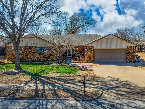 209 SE Quail Ridge Loop, Bartlesville, OK 74006