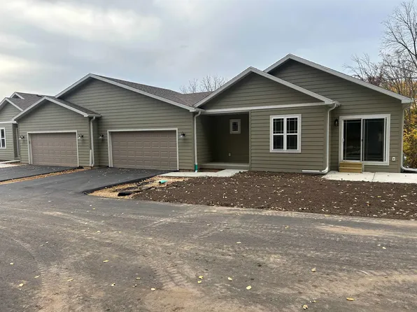 1429 Martiny Ct, Baraboo, WI 53913