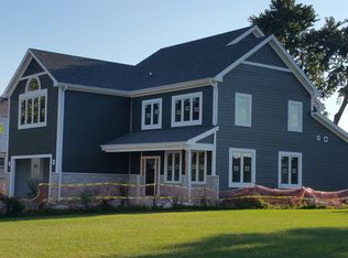 644 N Michigan St, Elmhurst, IL 60126