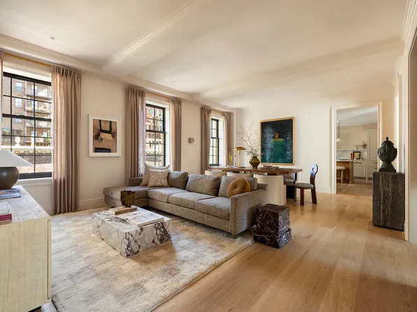 118 West 13th Street image 6 of 29