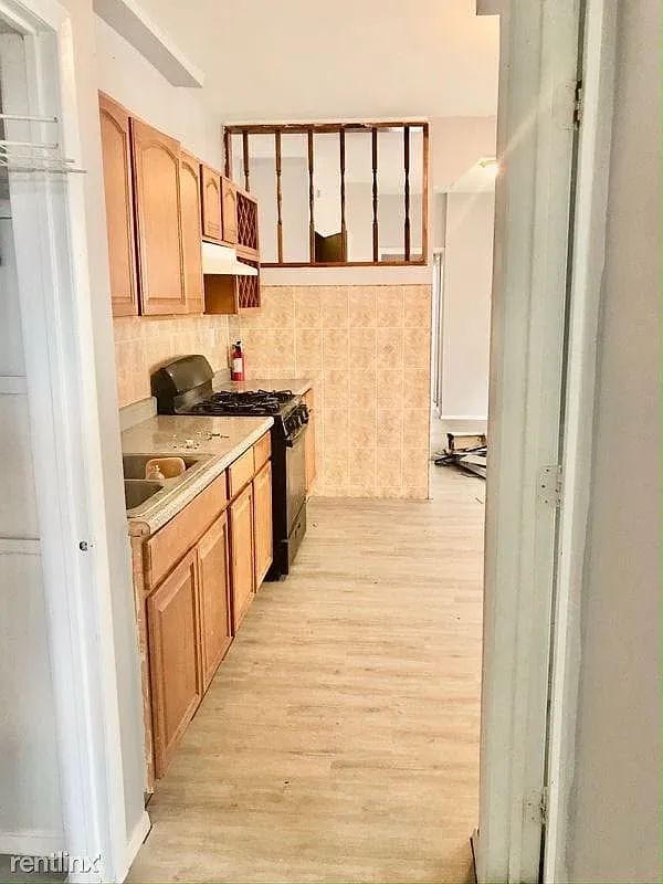 2 bed, $1,900 — Photo 4