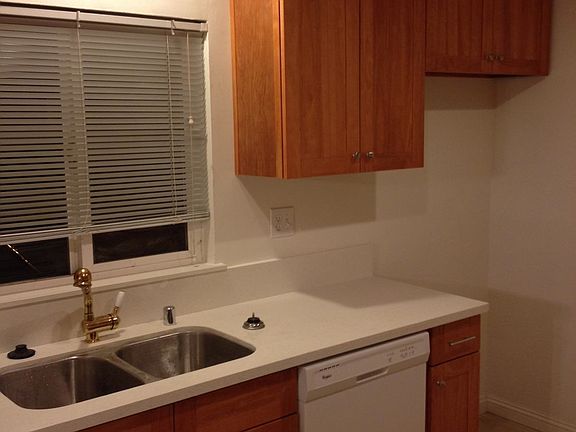 4th image of 622 N Lyall Ave