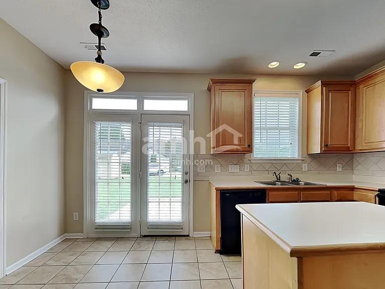 3691 Wood Cove Dr — Photo 4
