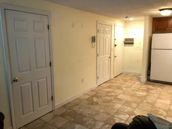 102G Capitol Hill Dr, Londonderry, NH 03053