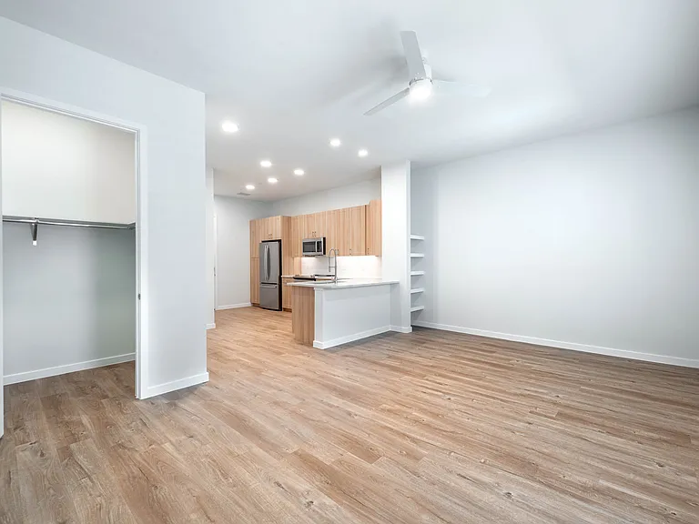 Lantower Bayside — Photo 10