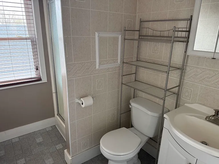316 Douglas St #3 — Photo 9