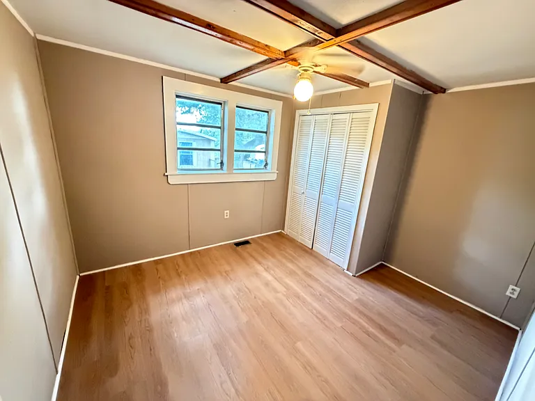 8525 Jackson Cir — Photo 6