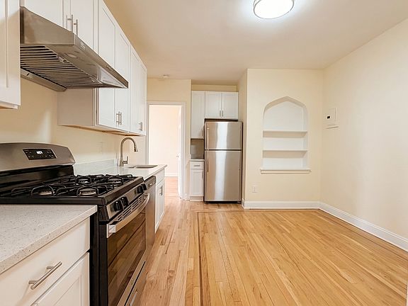 2nd image of 2147 E 17th St #37
