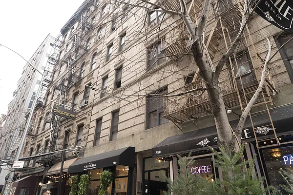 Rented by MD NYC Management LLC | media 21