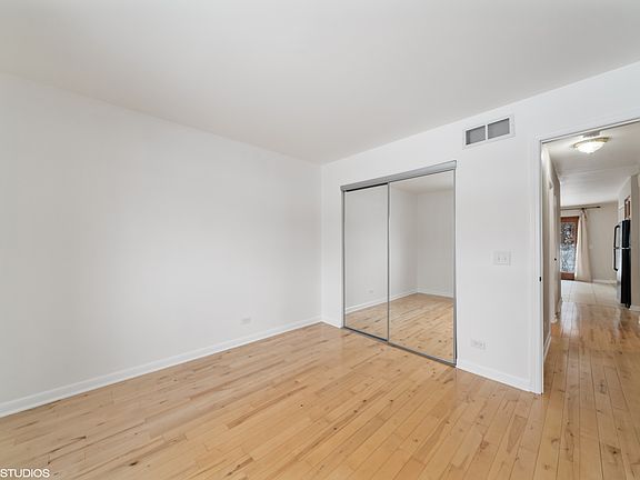 2nd image of 410 Heine Ave #410