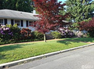 18 Thomas Pl, Parlin, NJ 08859