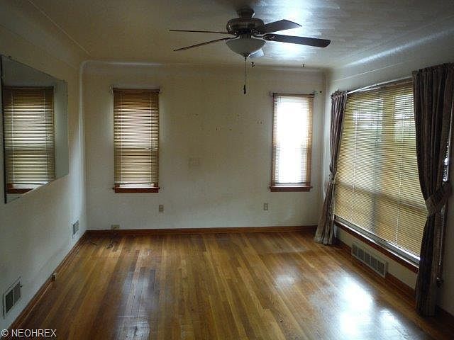 2nd image of 8902 Pinegrove Ave