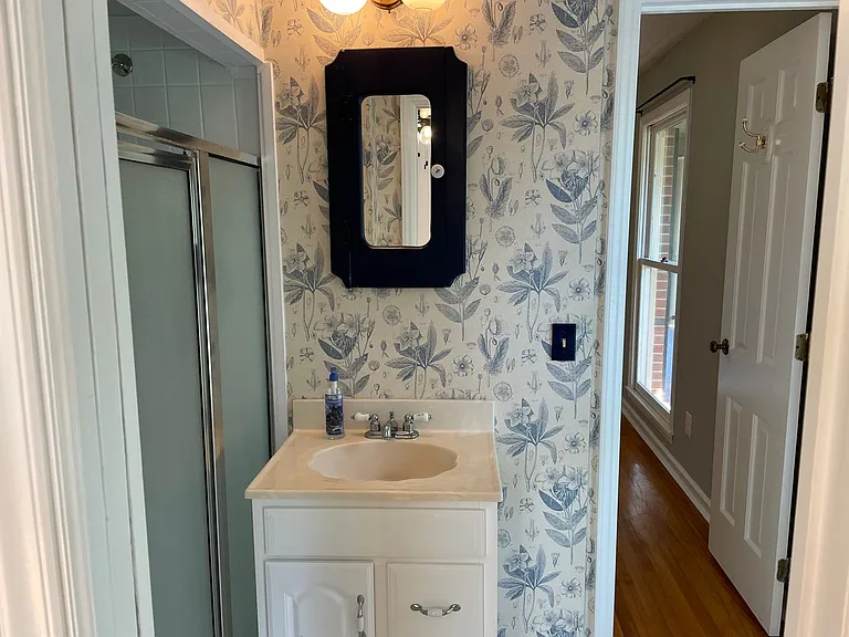 7942 Lake Vista Dr — Photo 32