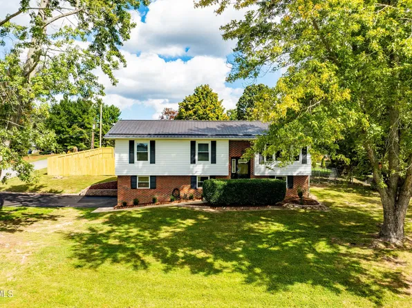 118 Greenmeadow Ln, Jonesborough, TN 37659