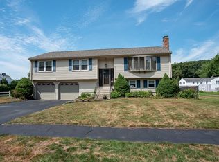 8 Westport Dr, Shrewsbury, MA 01545
