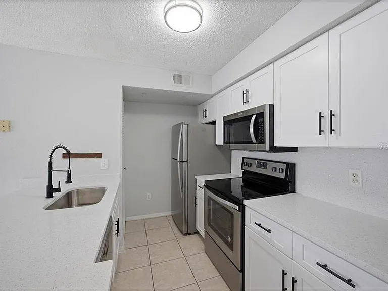 2213 Grand Cayman Ct #1121 — Photo 5