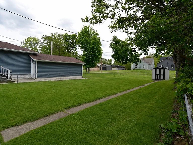 Large backyard! Perfect for summer fun