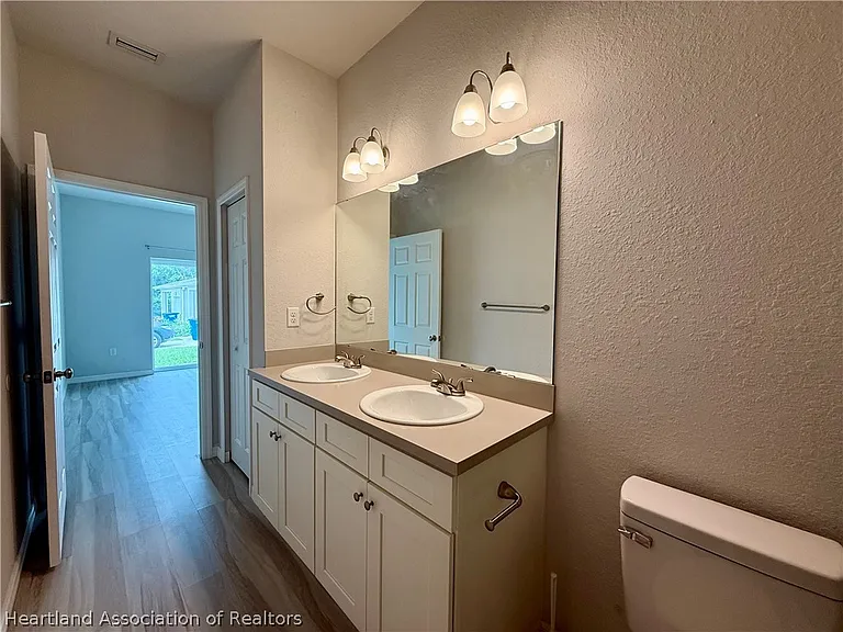 1517 Las Villas Blvd — Photo 13