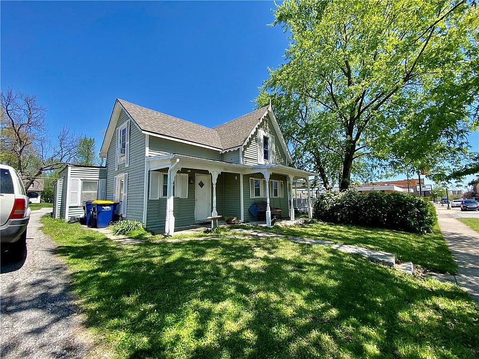 321 E 4th St, Tonganoxie, KS 66086 MLS 2438794 Zillow
