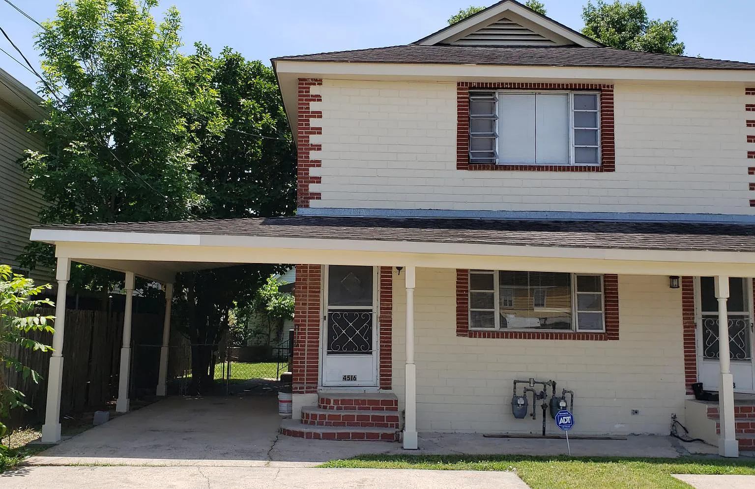 2 bed, 950 sqft, $1,550 — Photo 1