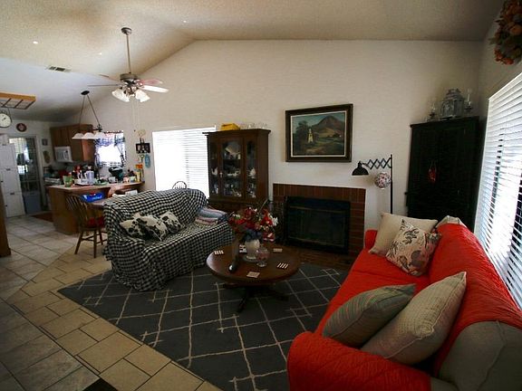 3rd image of 14291 Pinewood Dr