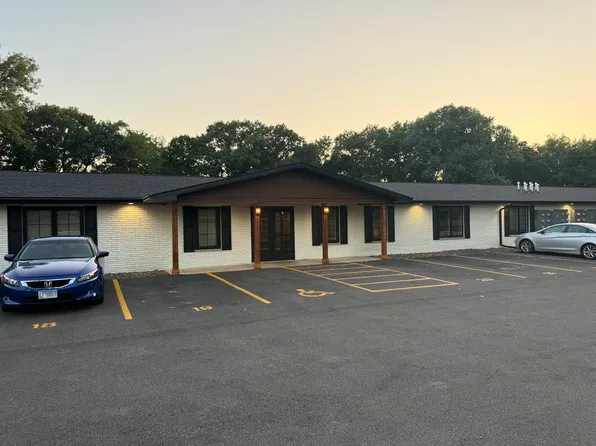 1910 Springfield Rd #306, East Peoria, IL 61611
