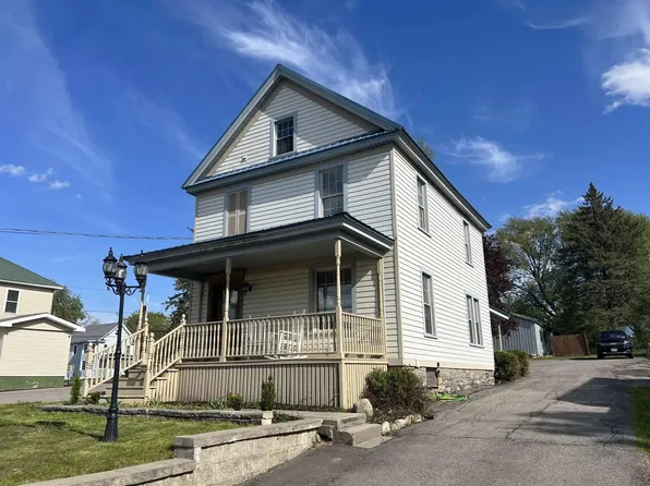 215 E Orvis St, Massena, NY 13662