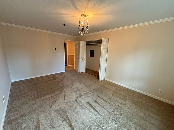Primary bedroom (large closet)