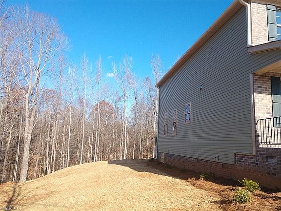 5th image of 7621 Mary Ellen Ct