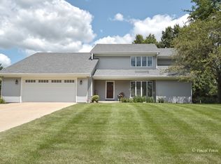 37W390 Linda Ln, Elgin, IL 60124