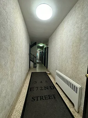 Rented by KNOCKKNOCK LLC | media 21