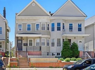 24 W 49th St, Bayonne, NJ 07002