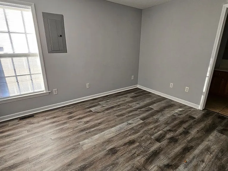 1210 Asheboro St — Photo 5