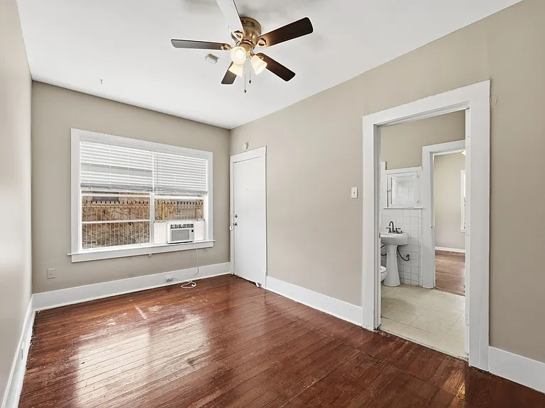543 Avant Ave — Photo 9
