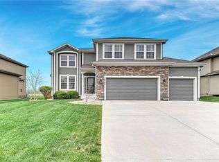 16584 S Lind Rd, Olathe, KS 66062